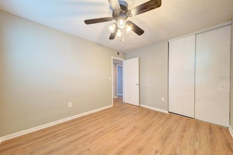 House in Merrit Island, Florida 3 bedrooms, 86.96 sq.m. № 2099902 - photo 16