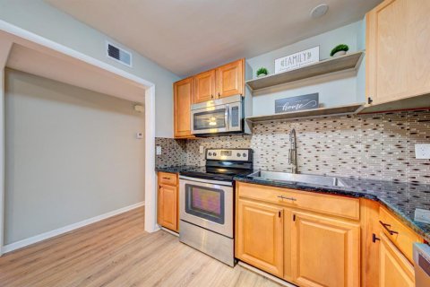 House in Merrit Island, Florida 3 bedrooms, 86.96 sq.m. № 2099902 - photo 5