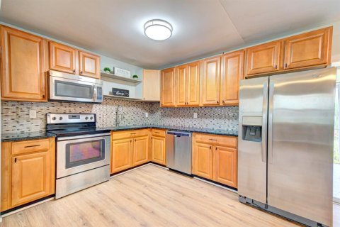 House in Merrit Island, Florida 3 bedrooms, 86.96 sq.m. № 2099902 - photo 3