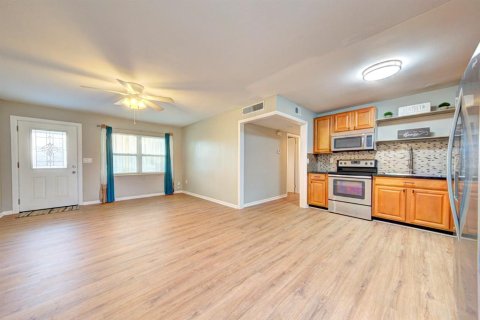 House in Merrit Island, Florida 3 bedrooms, 86.96 sq.m. № 2099902 - photo 7