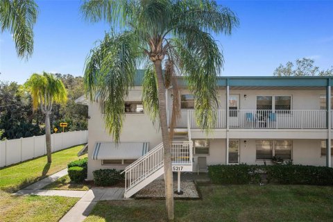 Copropriété à louer à Saint Petersburg, Floride: 2 chambres, 103.12 m2 № 2405724 - photo 2