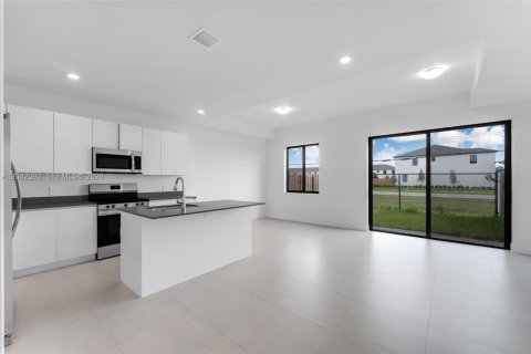 Adosado en venta en Homestead, Florida, 3 dormitorios, 135.45 m2 № 2185939 - foto 5