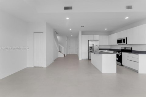 Adosado en venta en Homestead, Florida, 3 dormitorios, 135.45 m2 № 2185939 - foto 9