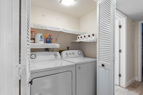 Купить кондоминиум в Ларго, Флорида 5 комнат, 91.97м2, № 1816682 - фото 23