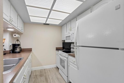 Купить кондоминиум в Ларго, Флорида 5 комнат, 91.97м2, № 1816682 - фото 21