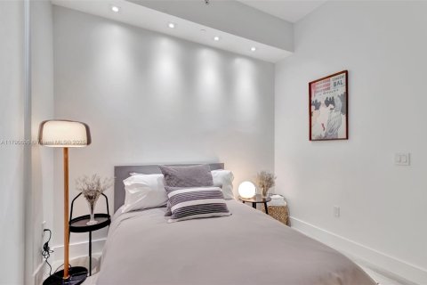 Condo in Miami, Florida, 3 bedrooms  № 1865145 - photo 20