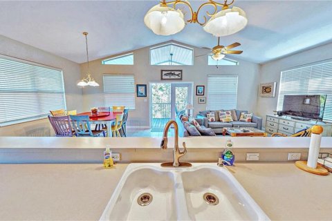 House in Placida, Florida 3 bedrooms, 106.28 sq.m. № 1886225 - photo 6