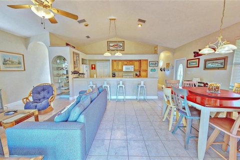 House in Placida, Florida 3 bedrooms, 106.28 sq.m. № 1886225 - photo 29