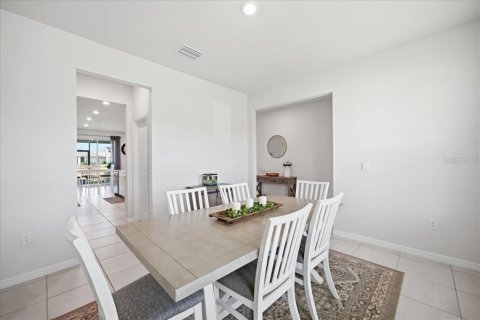Casa en venta en Bradenton, Florida, 5 dormitorios, 276.29 m2 № 2313106 - foto 9