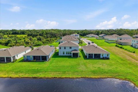 Casa en venta en Bradenton, Florida, 5 dormitorios, 276.29 m2 № 2313106 - foto 4