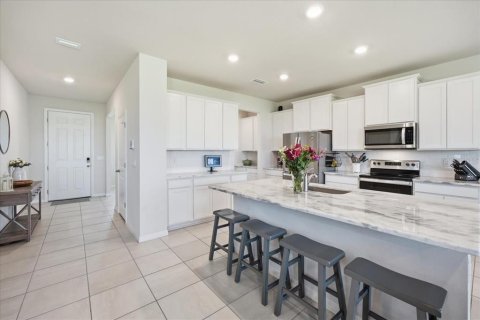 Casa en venta en Bradenton, Florida, 5 dormitorios, 276.29 m2 № 2313106 - foto 12