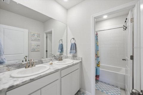 Casa en venta en Bradenton, Florida, 5 dormitorios, 276.29 m2 № 2313106 - foto 28