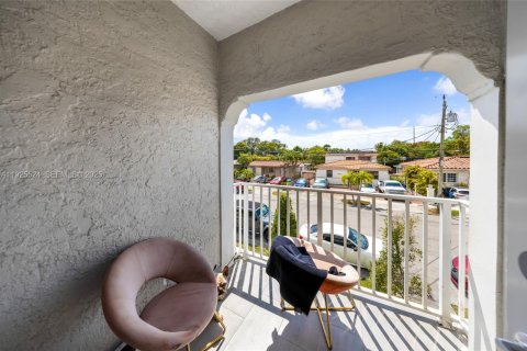 Propiedad comercial en venta en Miami, Florida № 1984032 - foto 24