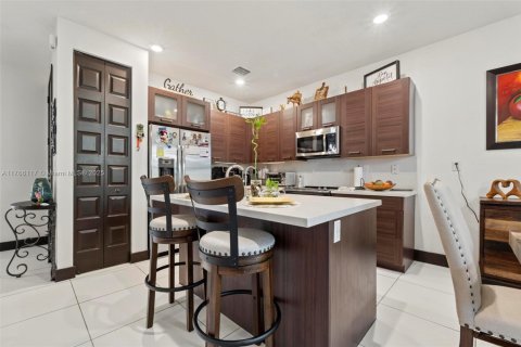 Adosado en venta en Miami Lakes, Florida, 3 dormitorios, 147.53 m2 № 1728385 - foto 6