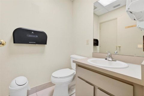 Commercial property in Brandon, Florida 184.23 sq.m. № 2213317 - photo 23