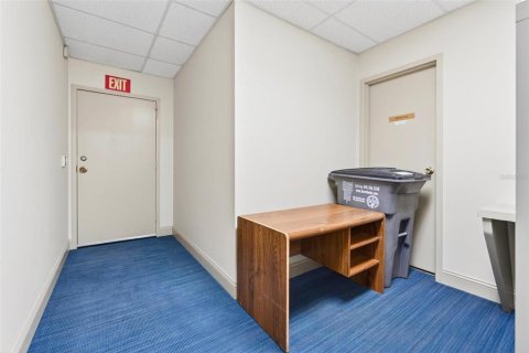 Commercial property in Brandon, Florida 184.23 sq.m. № 2213317 - photo 24