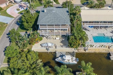Casa en venta en Hernando Beach, Florida, 3 dormitorios, 235.23 m2 № 2418771 - foto 5