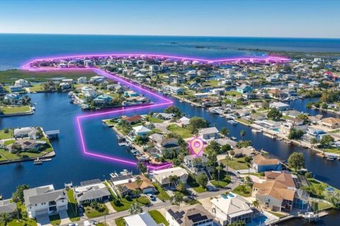 Casa en venta en Hernando Beach, Florida, 3 dormitorios, 235.23 m2 № 2418771 - foto 3