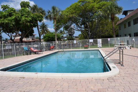 Condominio en venta en Pompano Beach, Florida, 1 dormitorio, 65.03 m2 № 2261981 - foto 16
