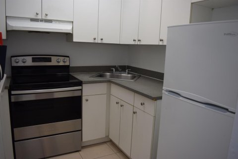 Condominio en venta en Pompano Beach, Florida, 1 dormitorio, 65.03 m2 № 2261981 - foto 3