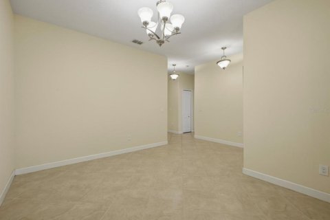 Villa ou maison à vendre à Winter Garden, Floride: 5 chambres, 228.08 m2 № 2148081 - photo 25