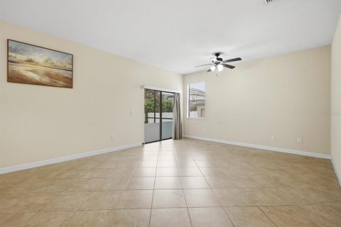 Villa ou maison à vendre à Winter Garden, Floride: 5 chambres, 228.08 m2 № 2148081 - photo 14