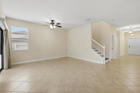 Villa ou maison à vendre à Winter Garden, Floride: 5 chambres, 228.08 m2 № 2148081 - photo 15