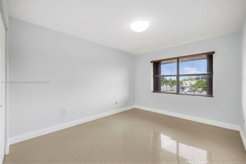Apartment in Miami, Florida 2 bedrooms, 82.22 sq.m. № 1888952 - photo 12