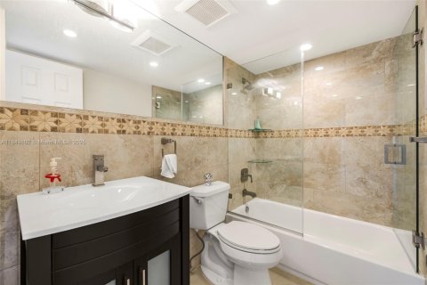 Apartment in Miami, Florida 2 bedrooms, 82.22 sq.m. № 1888952 - photo 11
