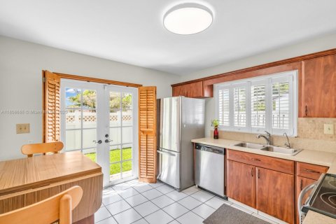 Купить виллу или дом в Хайалиа, Флорида 3 спальни, 132.39м2, № 1760795 - фото 15