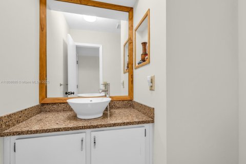 Купить виллу или дом в Хайалиа, Флорида 3 спальни, 132.39м2, № 1760795 - фото 19