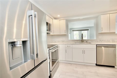 Villa ou maison à vendre à New Port Richey, Floride: 3 chambres, 163.42 m2 № 1916054 - photo 8