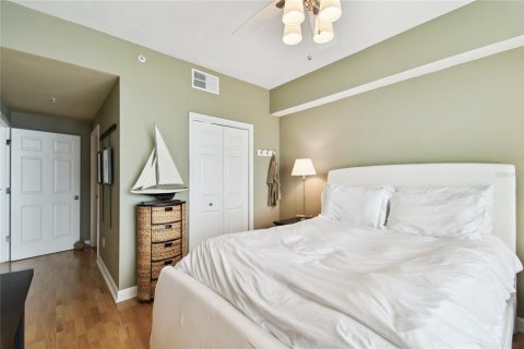 Condo in Tampa, Florida, 2 bedrooms  № 1516257 - photo 18