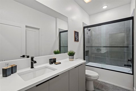 Townhouse in Kissimmee, Florida 5 bedrooms, 198.25 sq.m. № 2217128 - photo 25
