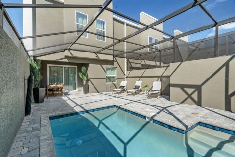 Townhouse in Kissimmee, Florida 5 bedrooms, 198.25 sq.m. № 2217128 - photo 4