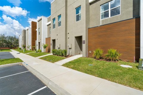 Townhouse in Kissimmee, Florida 5 bedrooms, 198.25 sq.m. № 2217128 - photo 7