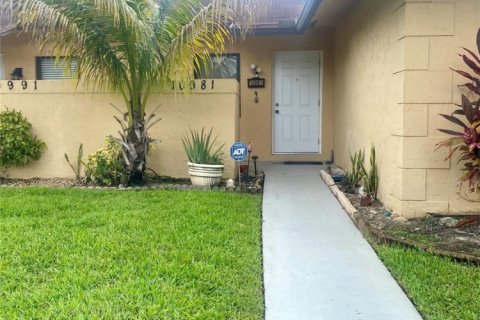Casa en alquiler en Sunrise, Florida, 3 dormitorios, 106.28 m2 № 1210516 - foto 1