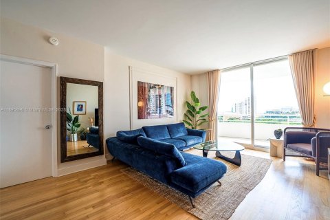 Copropriété à vendre à Miami, Floride: 2 chambres, 118.91 m2 № 1950366 - photo 4