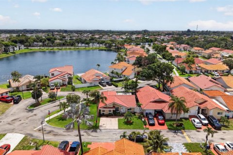 Villa ou maison à Hialeah, Floride 3 chambres, 126.07 m2 № 2293918