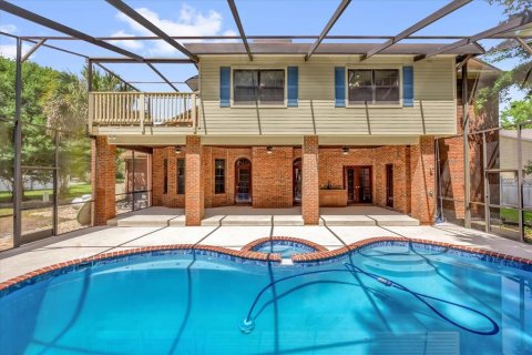 House in Winter Springs, Florida 4 bedrooms, 402.73 sq.m. № 1657530 - photo 2