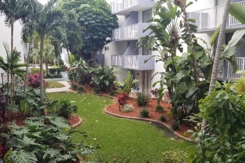 Copropriété à vendre à North Bay Village, Floride: 3 chambres, 115.2 m2 № 2024391 - photo 3