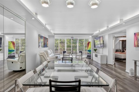 Copropriété à vendre à Coconut Creek, Floride: 2 chambres, 113.81 m2 № 2185848 - photo 18