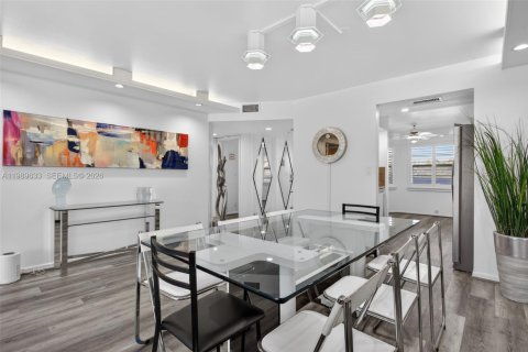 Copropriété à vendre à Coconut Creek, Floride: 2 chambres, 113.81 m2 № 2185848 - photo 19