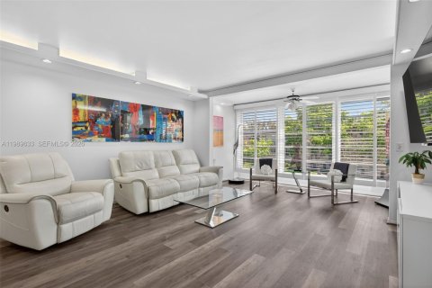 Copropriété à vendre à Coconut Creek, Floride: 2 chambres, 113.81 m2 № 2185848 - photo 21