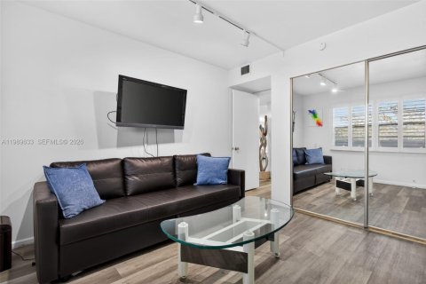 Copropriété à vendre à Coconut Creek, Floride: 2 chambres, 113.81 m2 № 2185848 - photo 15