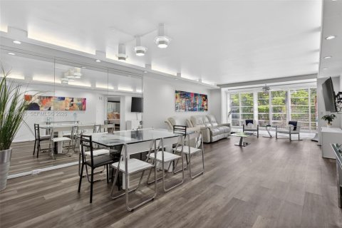 Copropriété à vendre à Coconut Creek, Floride: 2 chambres, 113.81 m2 № 2185848 - photo 17