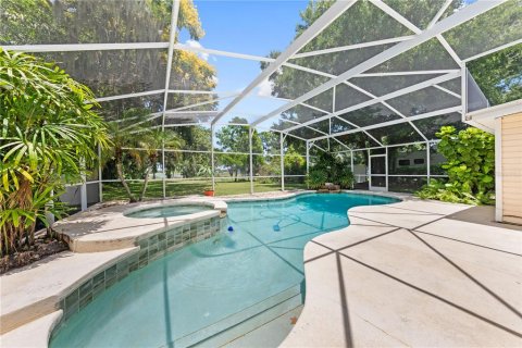 House in Kissimmee, Florida 4 bedrooms, 237.46 sq.m. № 1795740 - photo 4