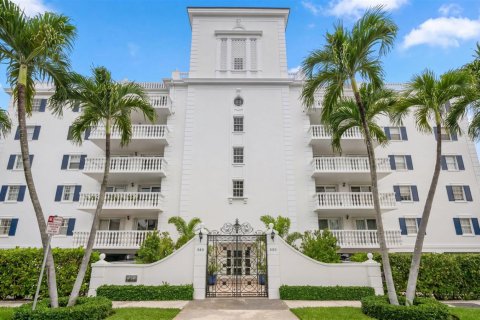 Condo in Palm Beach, Florida, 2 bedrooms  № 2158426 - photo 22