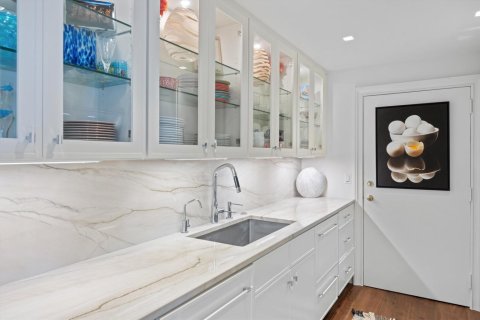 Condo in Palm Beach, Florida, 2 bedrooms  № 2158426 - photo 10