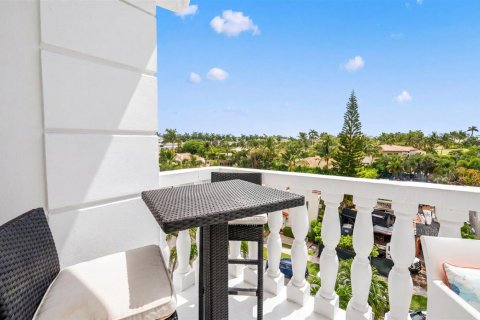 Condo in Palm Beach, Florida, 2 bedrooms  № 2158426 - photo 19